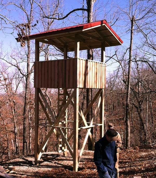 Deer hunting stand